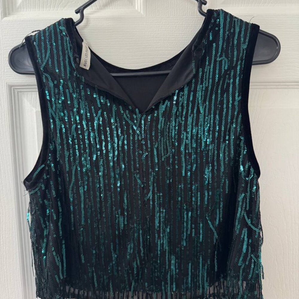 Avec Les Filles Crop Top Blouse Black Sequins Sleeveless Crew Neck
